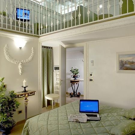 Suites Rome Room photo