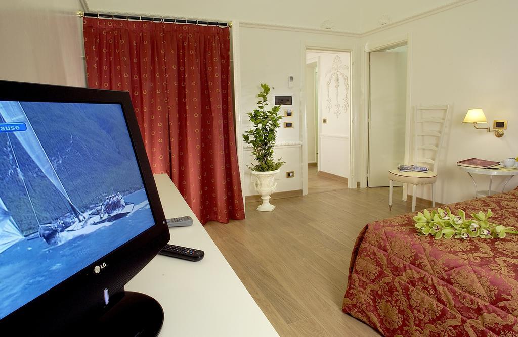 Suites Rome Room photo