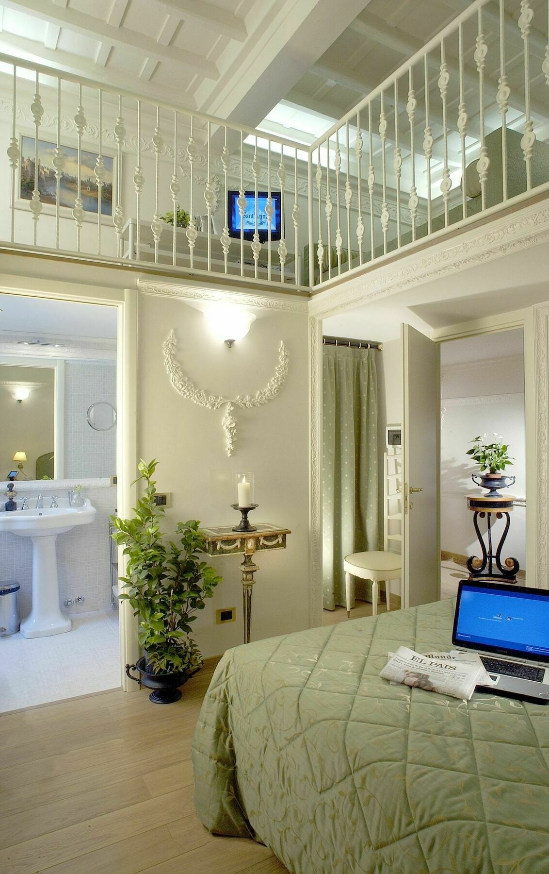 Suites Rome Exterior photo